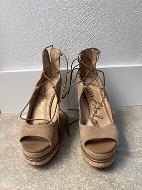 Tie up open toe wedges